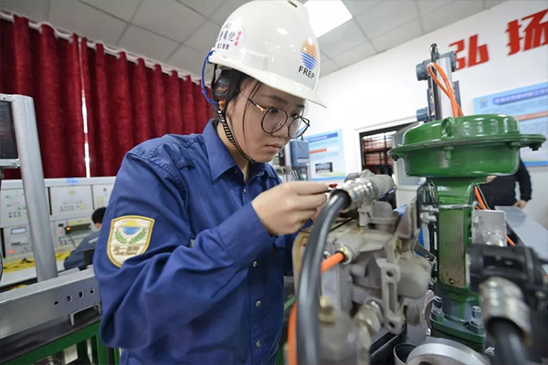 Instrument maintenance worker has become one of the most urgent occupations in China